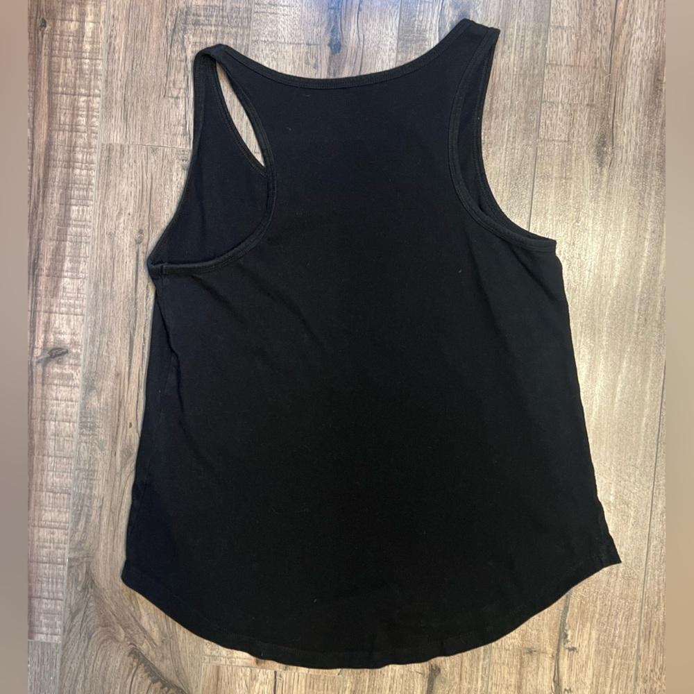 Universal Thread Tank - Picture 2 of 3
